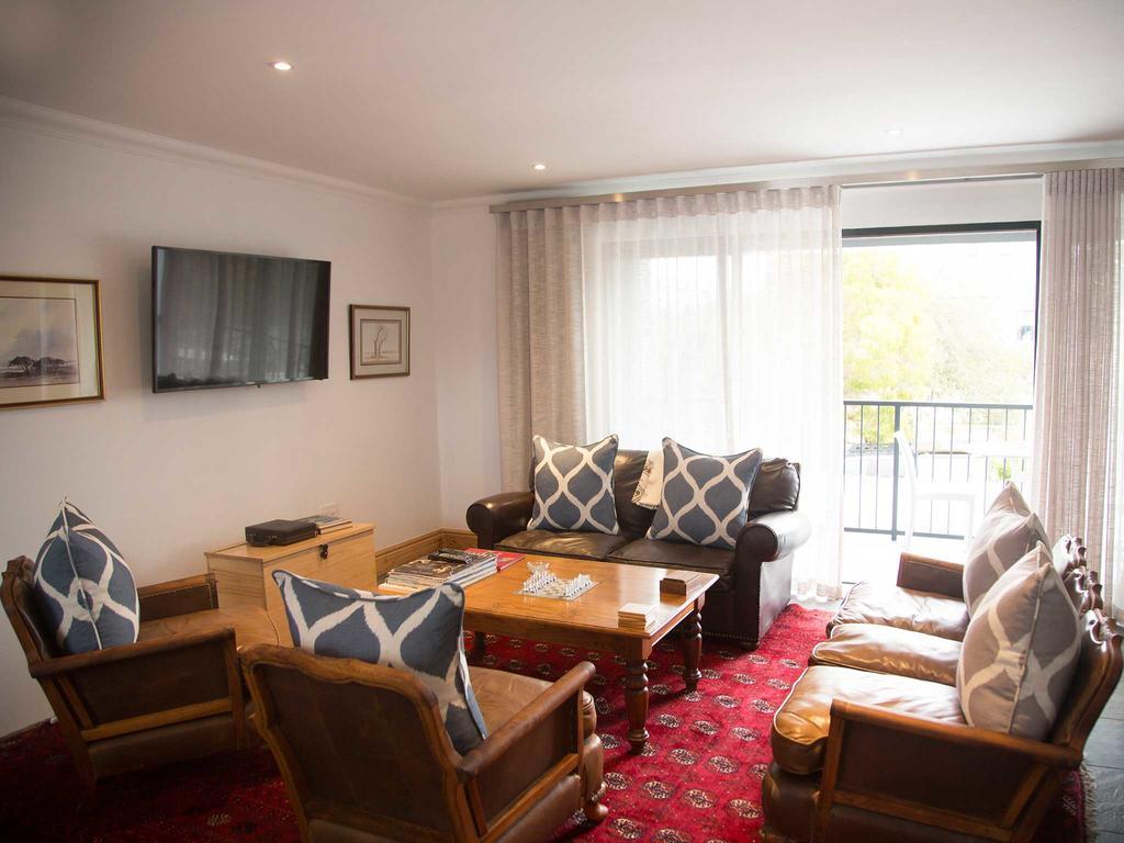 7 Ackermann Place Guest House Стелленбос Экстерьер фото