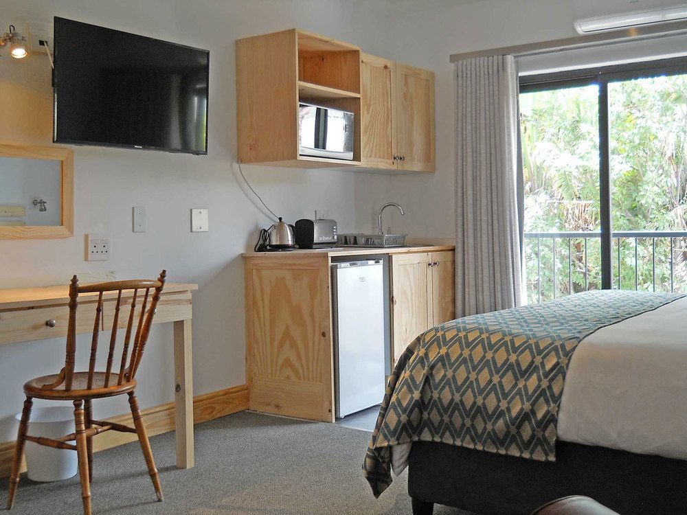 7 Ackermann Place Guest House Стелленбос Экстерьер фото
