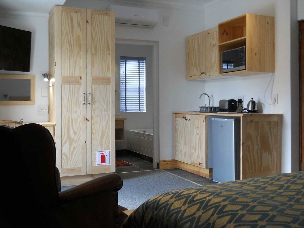 7 Ackermann Place Guest House Стелленбос Экстерьер фото